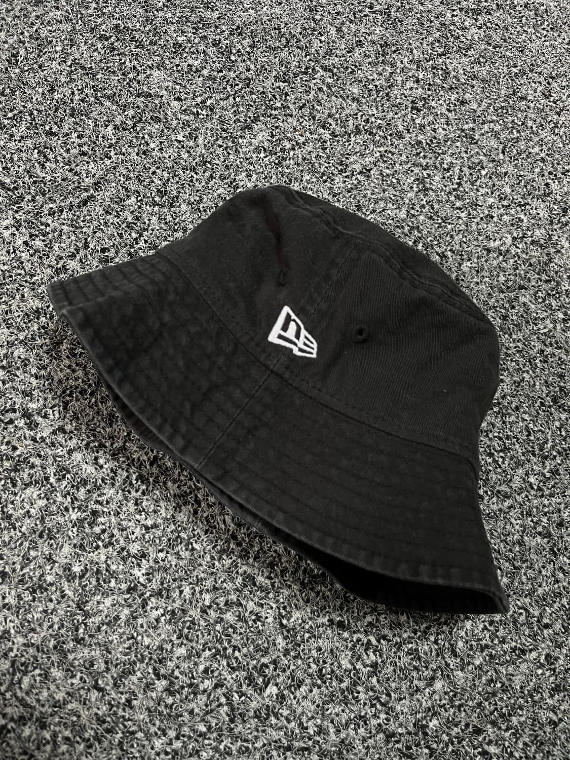 뉴에라 블랙 버킷햇 모자 youth  7-10y 상품이미지1