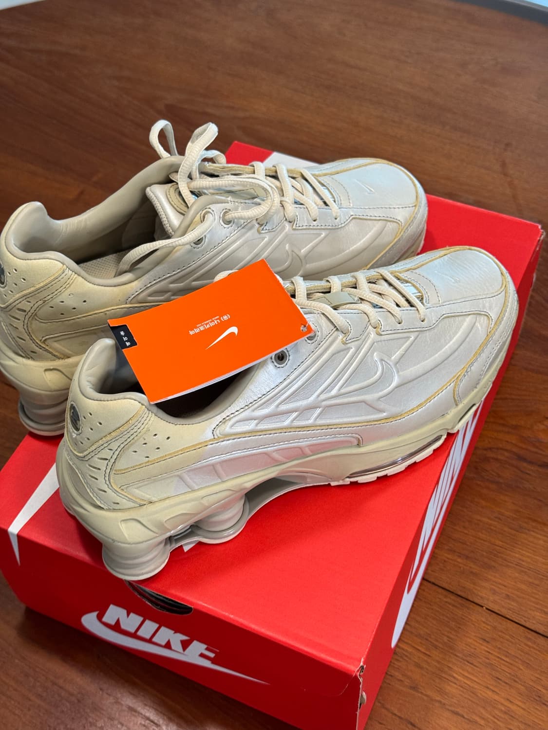 (265)새상품 나이키 샥스 라이드 2 PRM 메탈릭 실버 상품이미지1