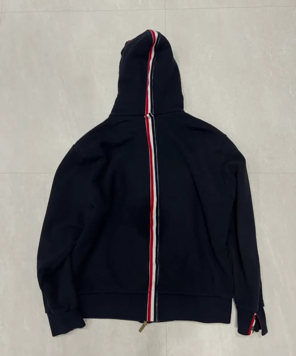 톰브라운 백삼선 후드집업 상품이미지1