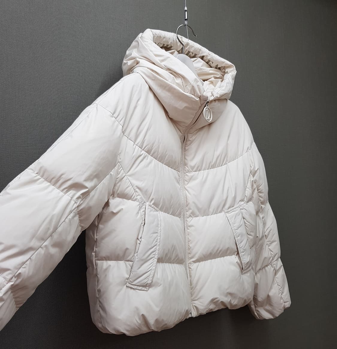 DEWL 듀엘 2021 숏 구스다운 후드 패딩 55사이즈 상품이미지3