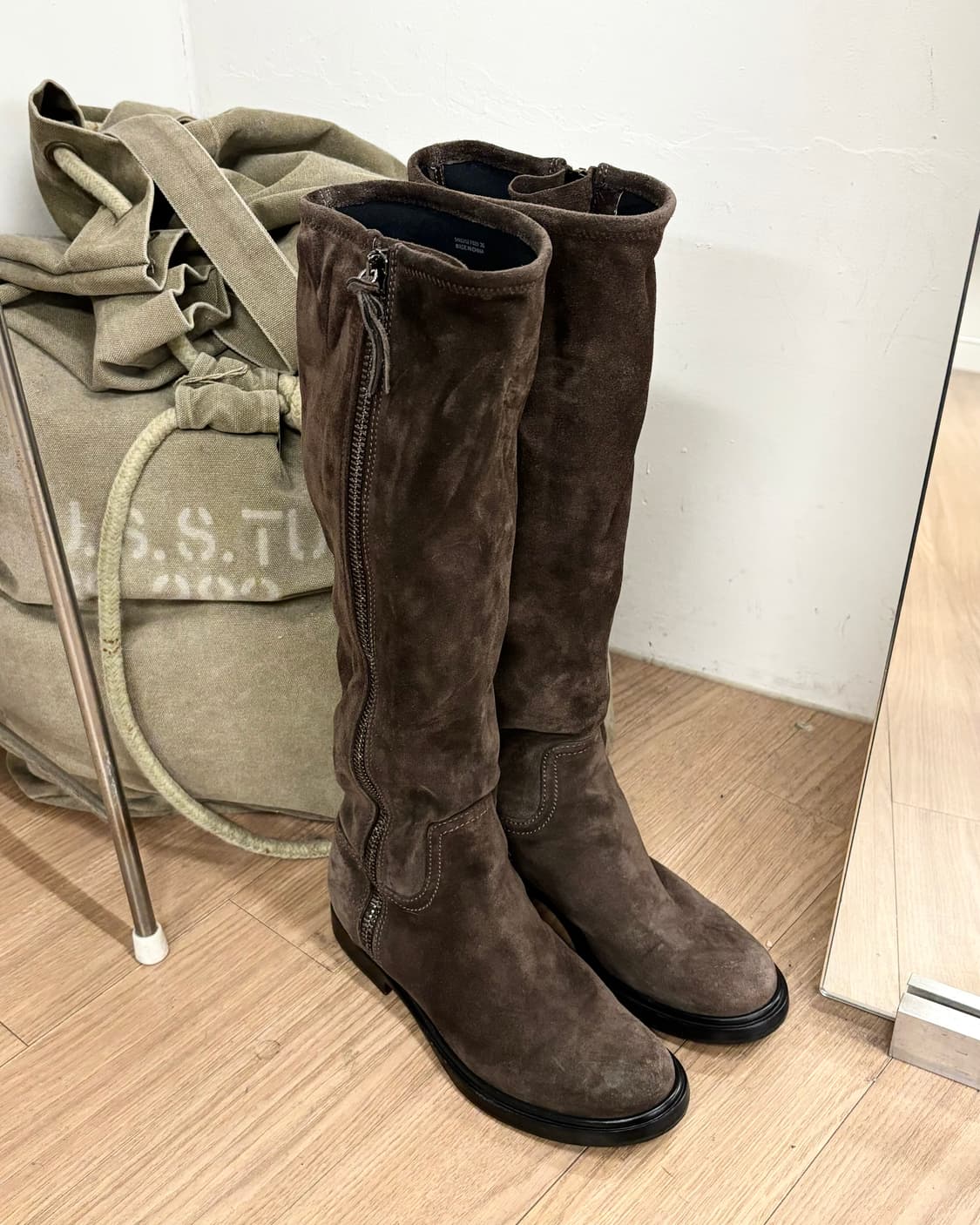 미우 미우 브라운 스웨이드 니 하이 부츠 상품이미지1