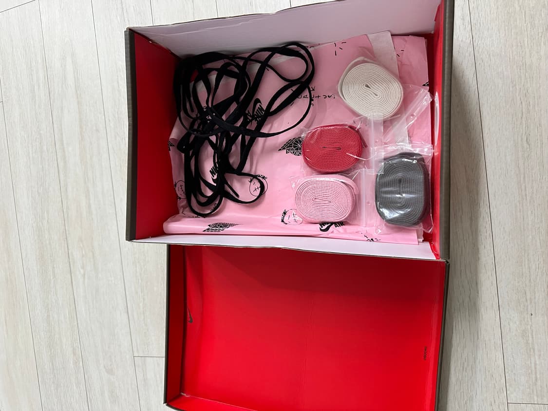 나이키 에어 조던1 트래비스 스캇 모카 275 상품이미지10