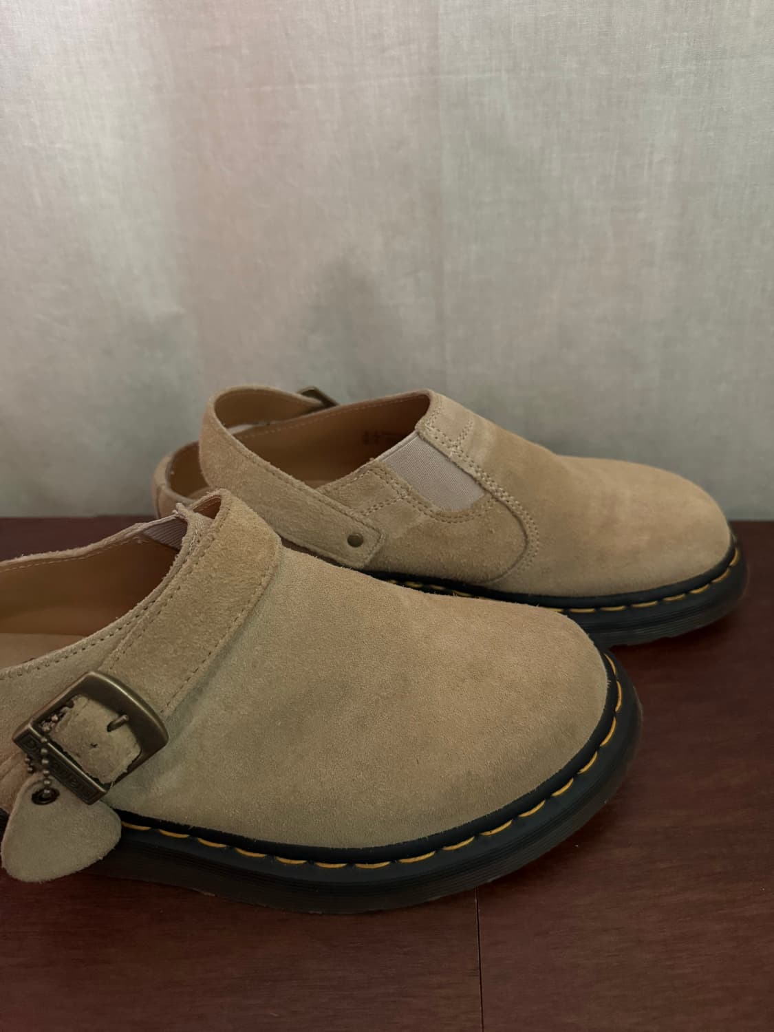 Dr. Martens isham suede 250 상품이미지2