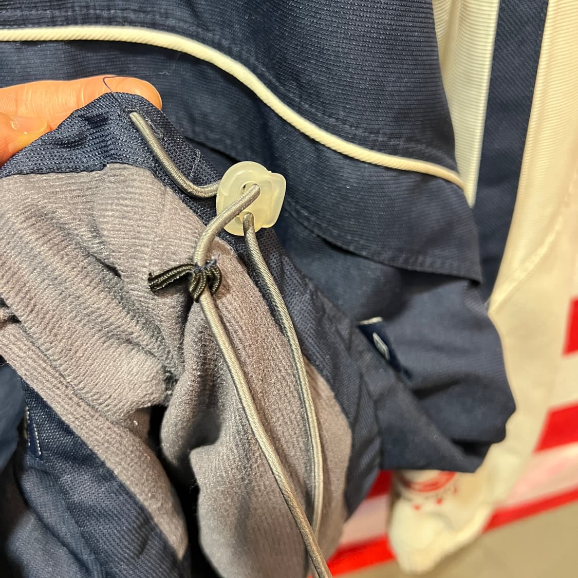 엄브로 90‘s 올드스쿨 배색 바람막이 네이비 상품이미지4