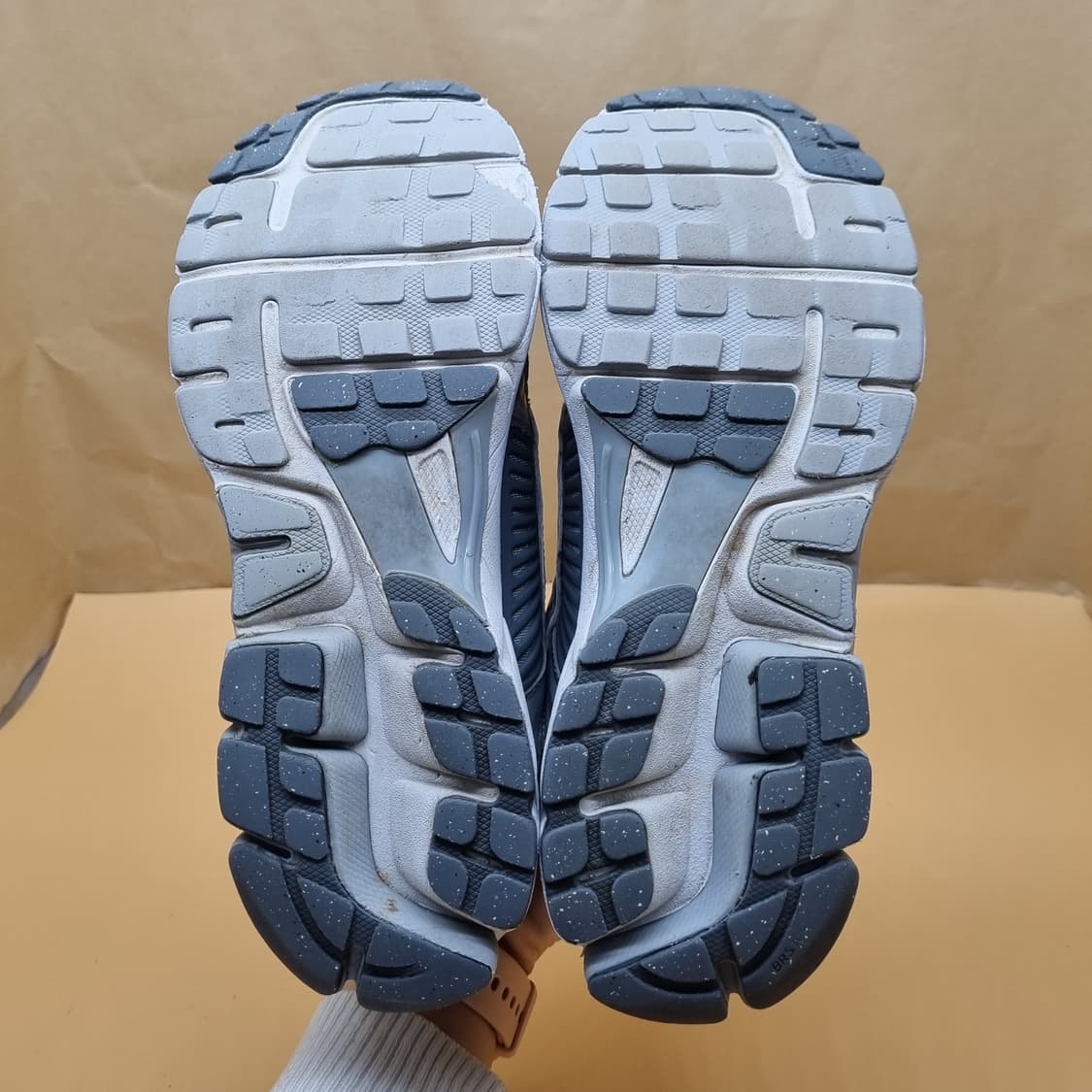 나이키 줌 보메로5 남성운동화260 상품이미지3