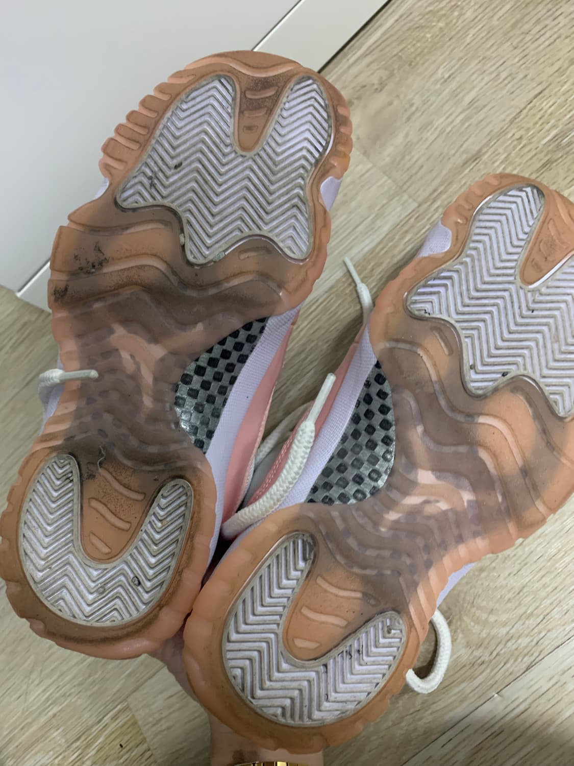 W 에어조던 11 레전드핑크(235) 상품이미지7