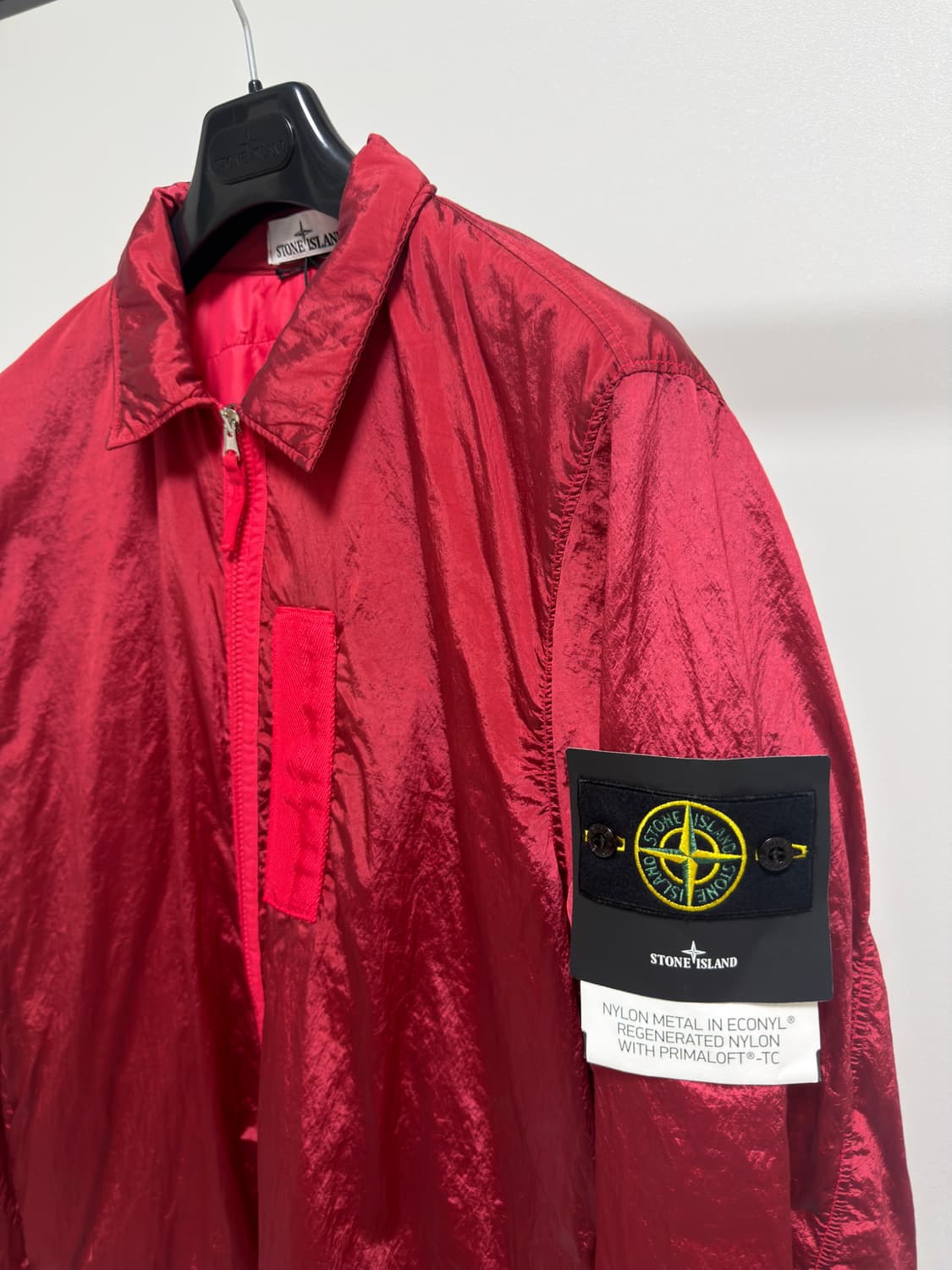 [새상품, XL] 스톤아일랜드 프리마로프트 나일론 메탈 오버셔츠 레드 상품이미지3