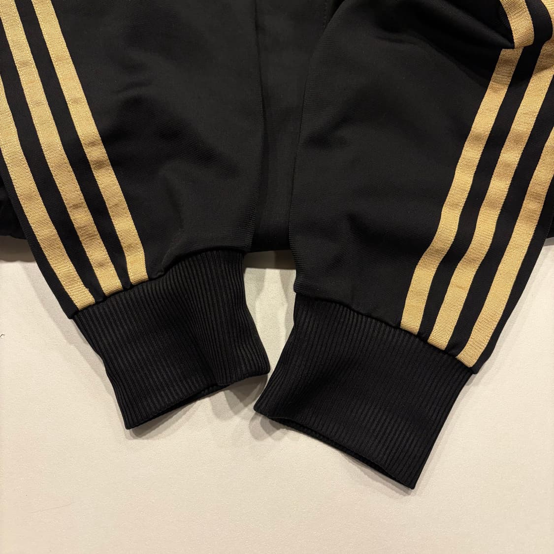 [95] 아디다스 파이어버드 삼선 트랙탑 져지 블랙/골드 C249 상품이미지6