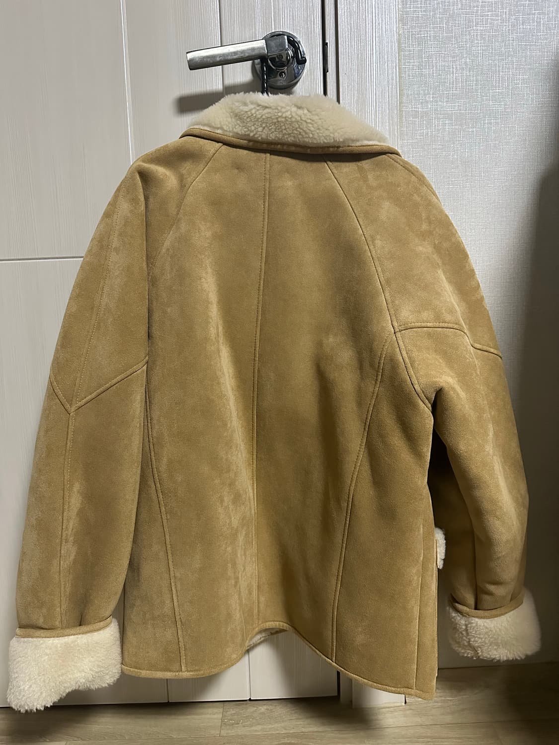 르 Le 시그니처 셰어링 베이지 숏 무스탕 상품이미지5