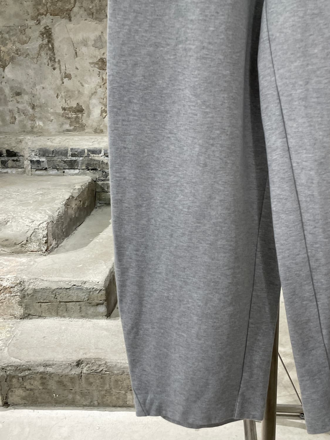 자라 x 아더에러 멜란지 그레이 스웻 팬츠 상품이미지4