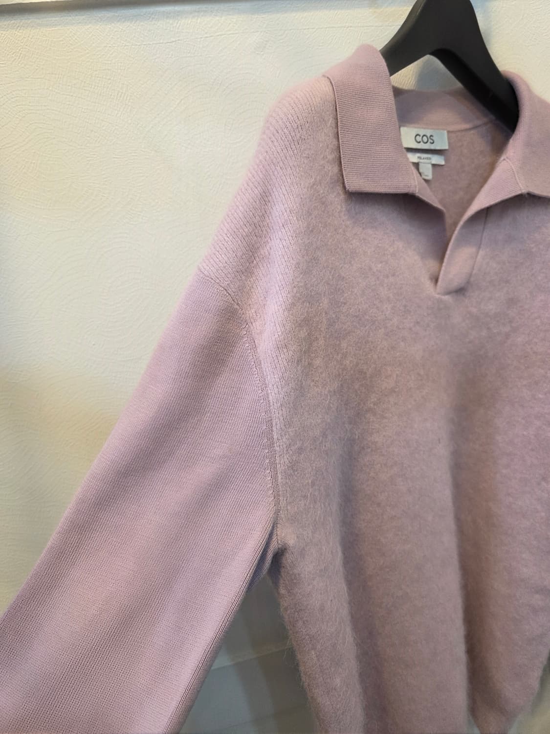 COS 오픈카라 더스트핑크 니트 티셔츠 상품이미지4