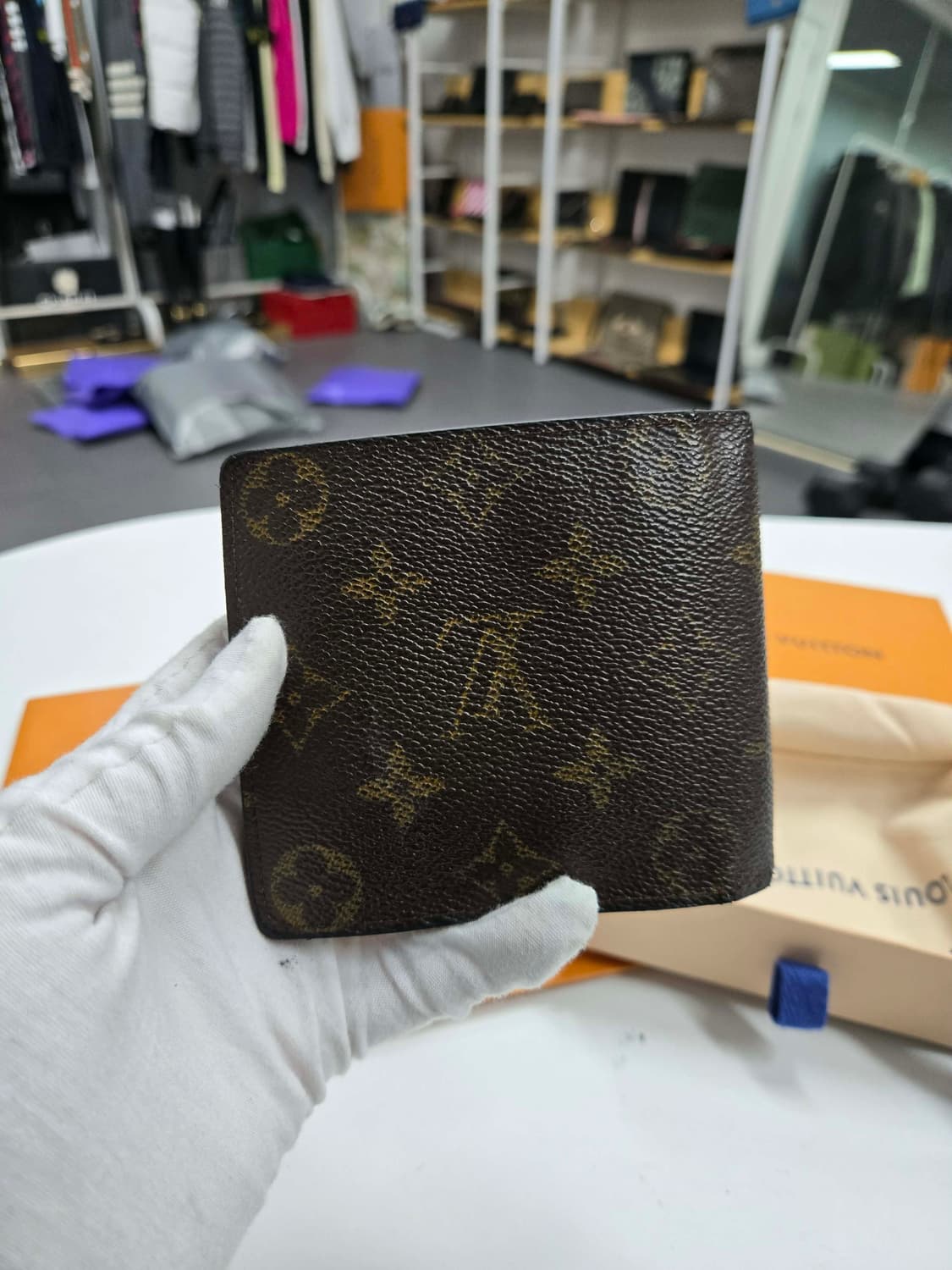 [정품] 루이비통 모노그래 반지갑 상품이미지3