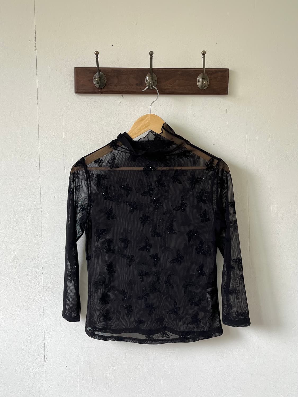 Natural Basic 블랙 Butterfly시스루 탑 상품이미지1
