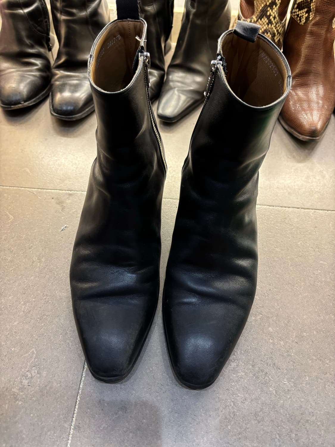 브래드스튜디오 카딘 275 팝니다 상품이미지3