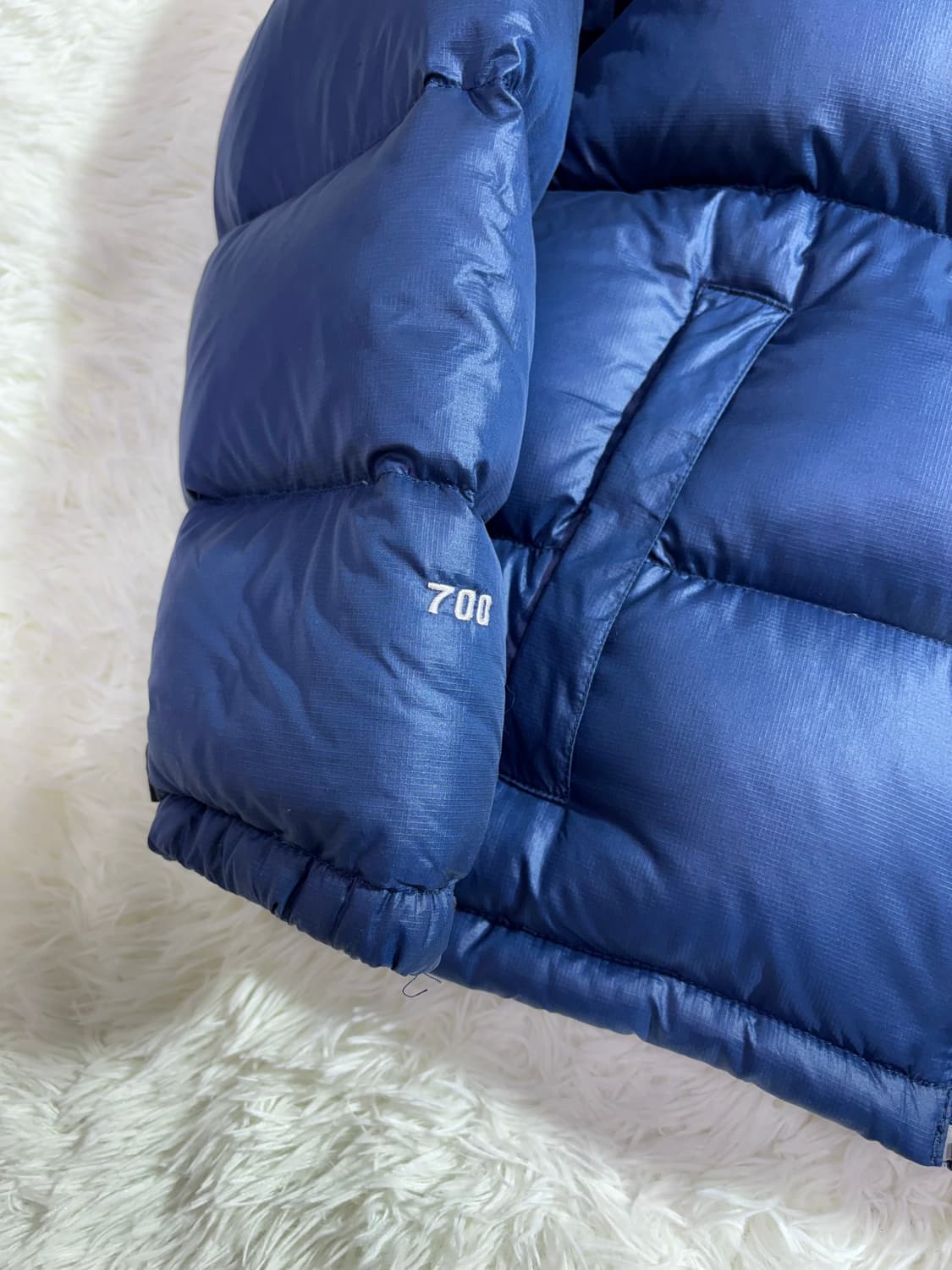 노스페이스 700 네이비 눕시 다운 패딩  상품이미지7