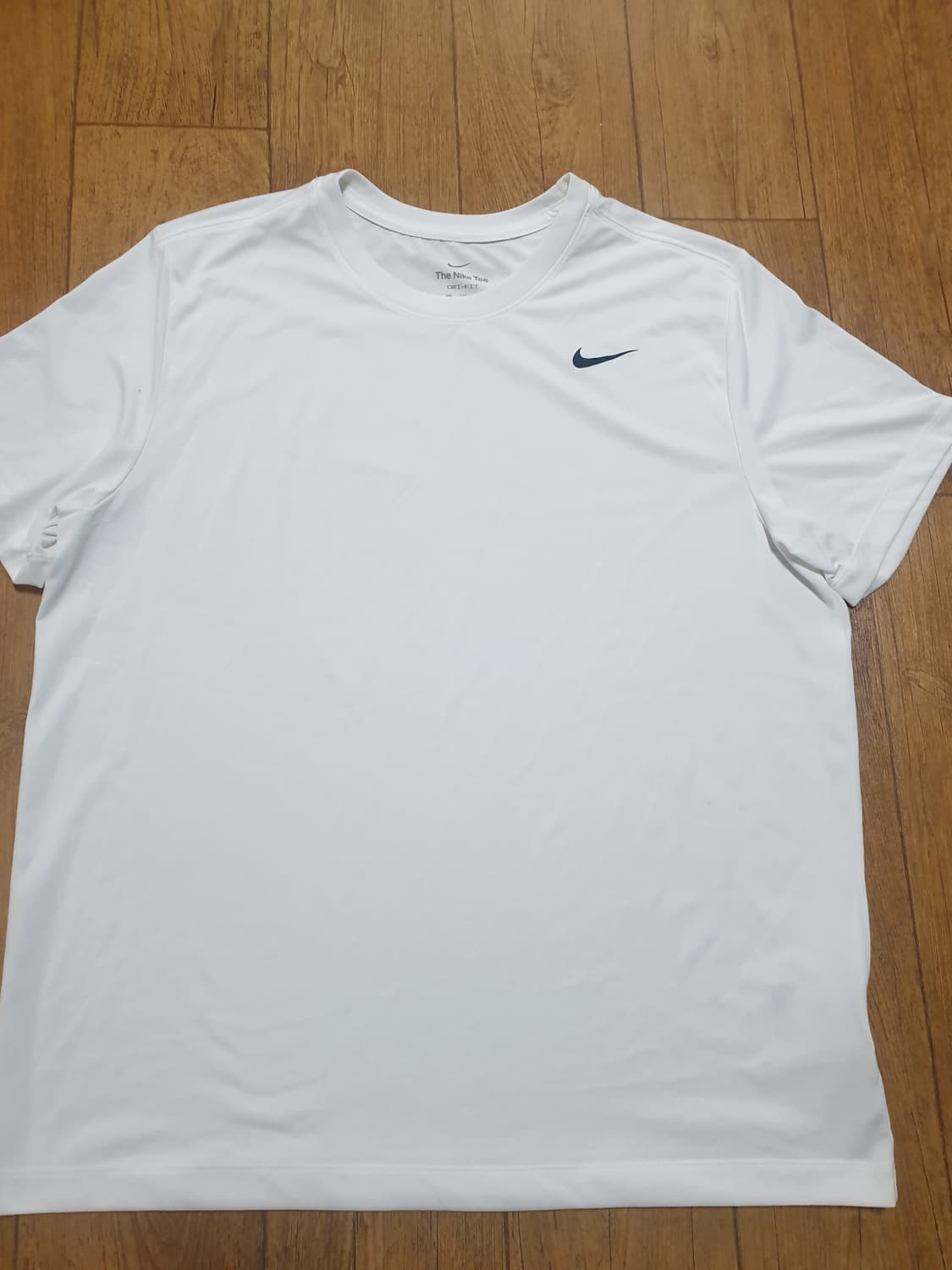 나이키 드라이핏 반팔티 110 사이즈입니다 상품이미지1