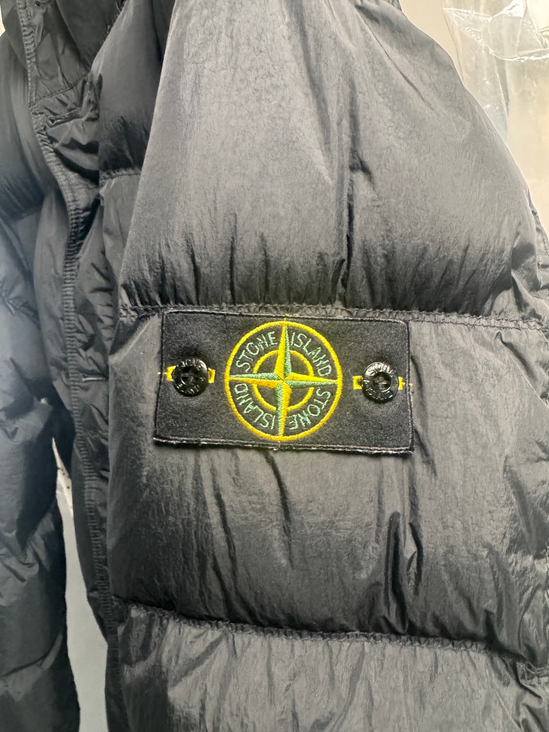 스톤 아일랜드 24fw 크링클랩스 논후드 패딩 M 상품이미지5
