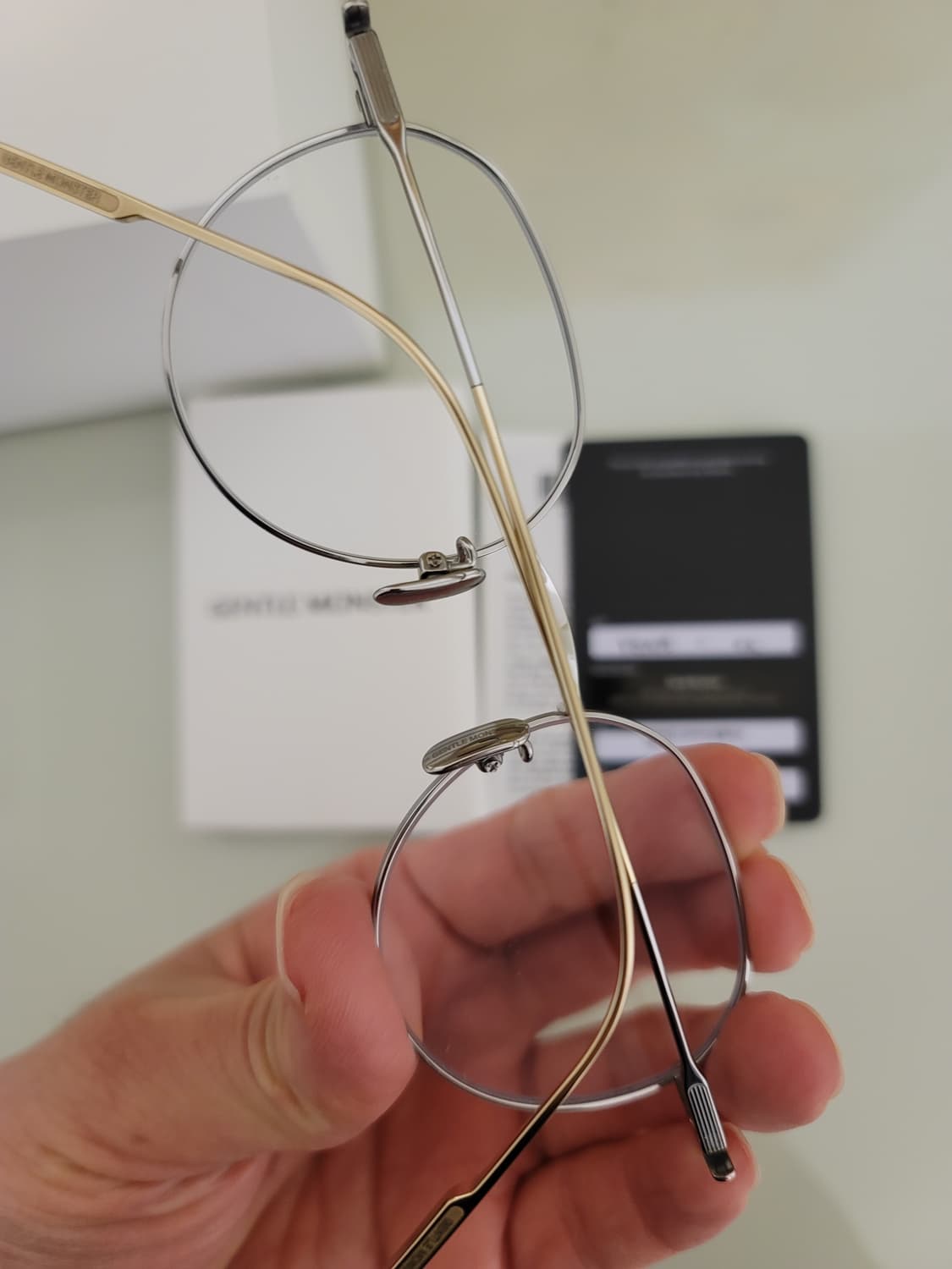 젠틀몬스터 요나02(실버) 판매합니다. 상품이미지3