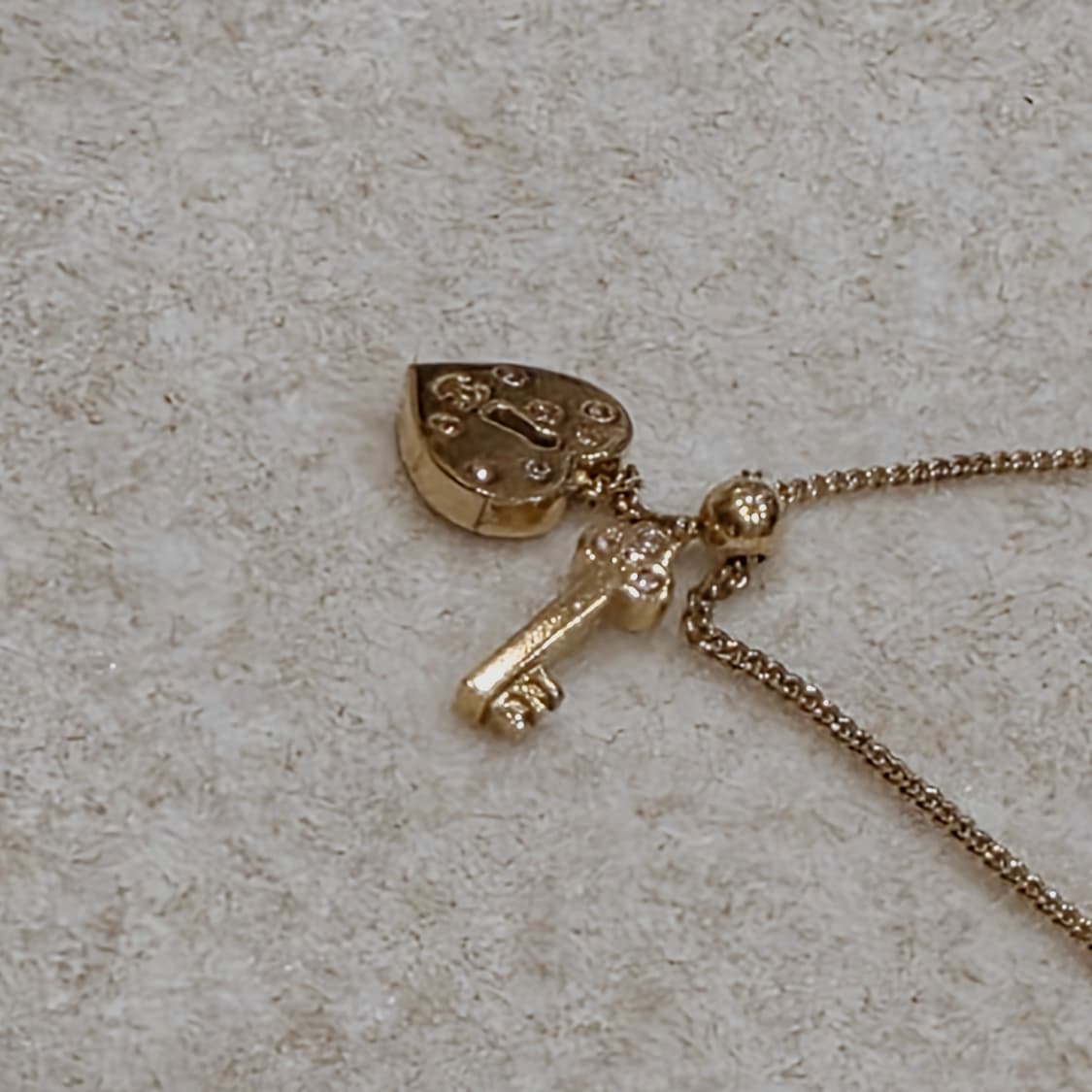 샤넬 하트자물쇠 열쇠 펜던트 금장 목걸이 상품이미지6