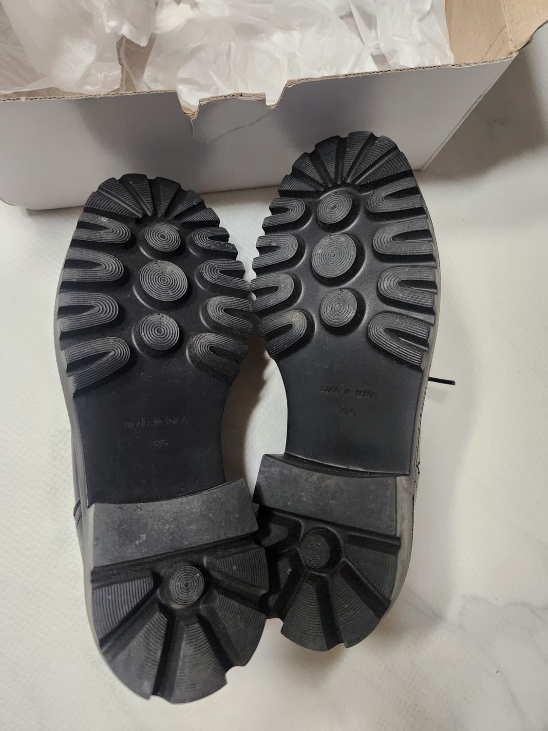 마크모크 클래식 청키 로퍼 굽 4cm 블랙 225사이즈 상품이미지5