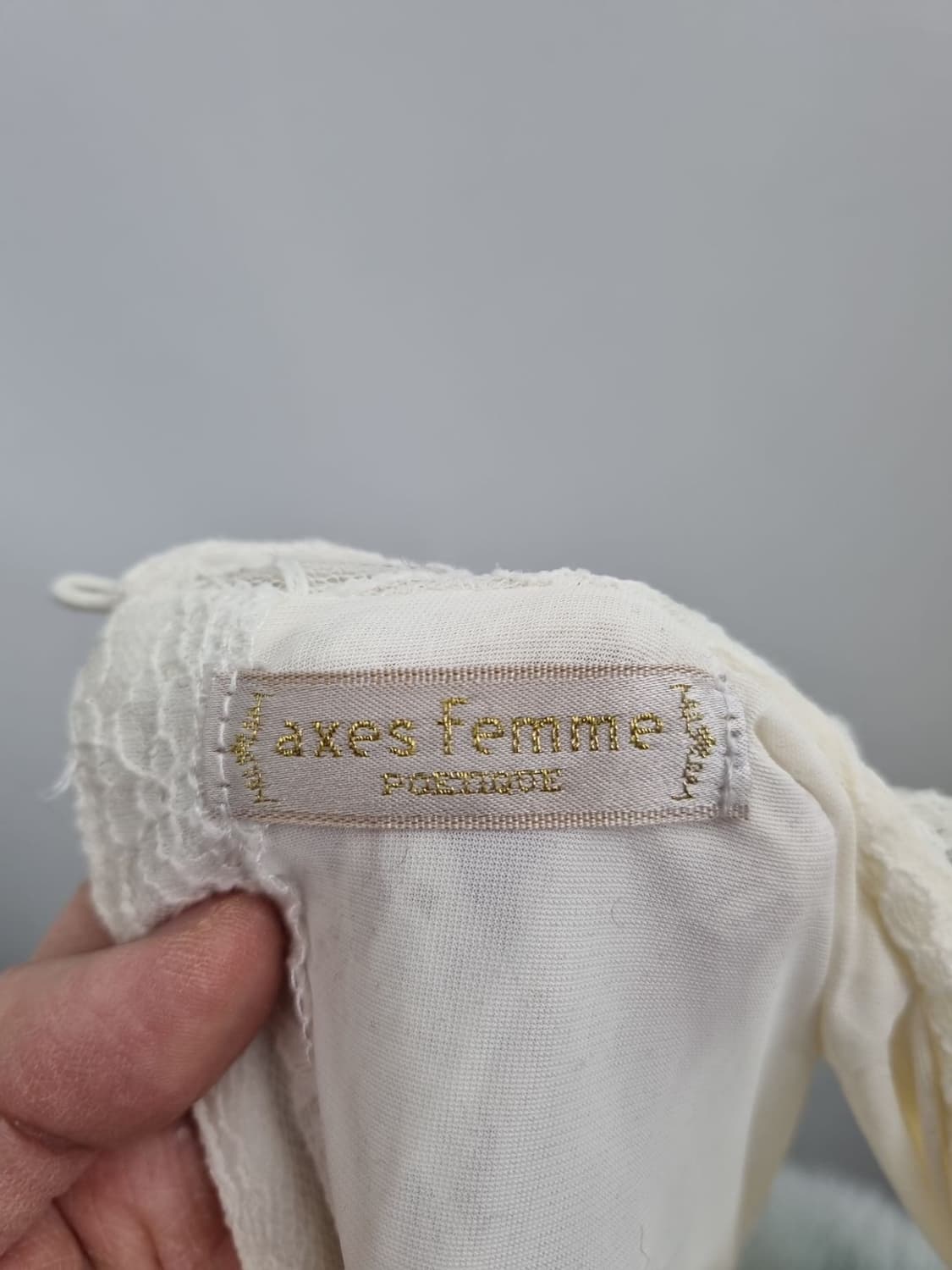 엑시즈팜 오프숄더 니트  상품이미지4