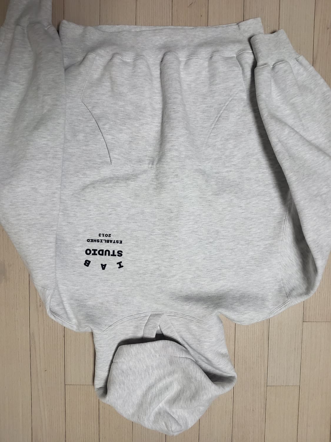 아이앱 스튜디오 25 후드 라이트 그레이 네이비L 상품이미지2