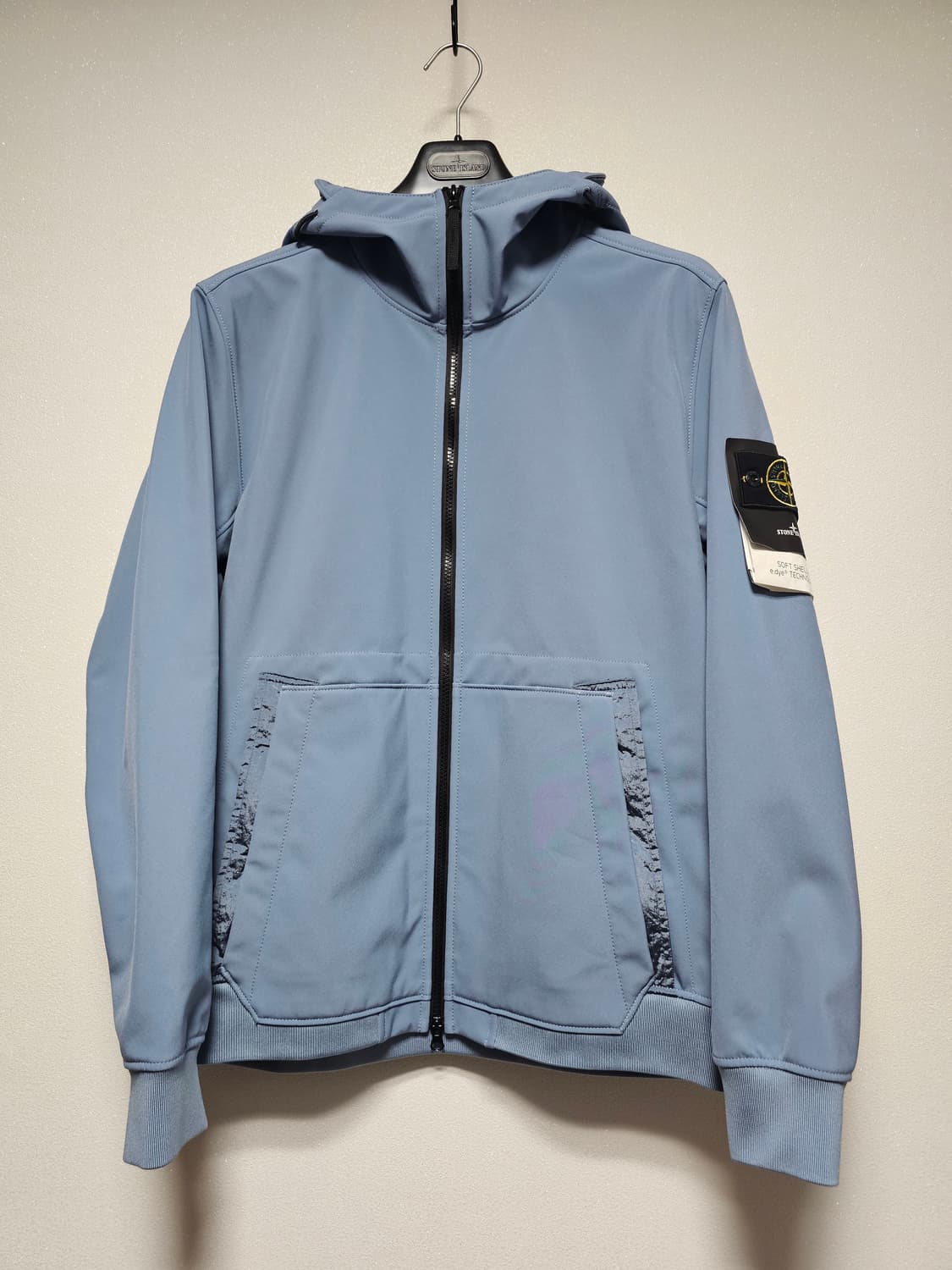 스톤아일랜드 소프트 쉘-R E.DYE 테크놀로지 자켓(새 상품) 상품이미지1