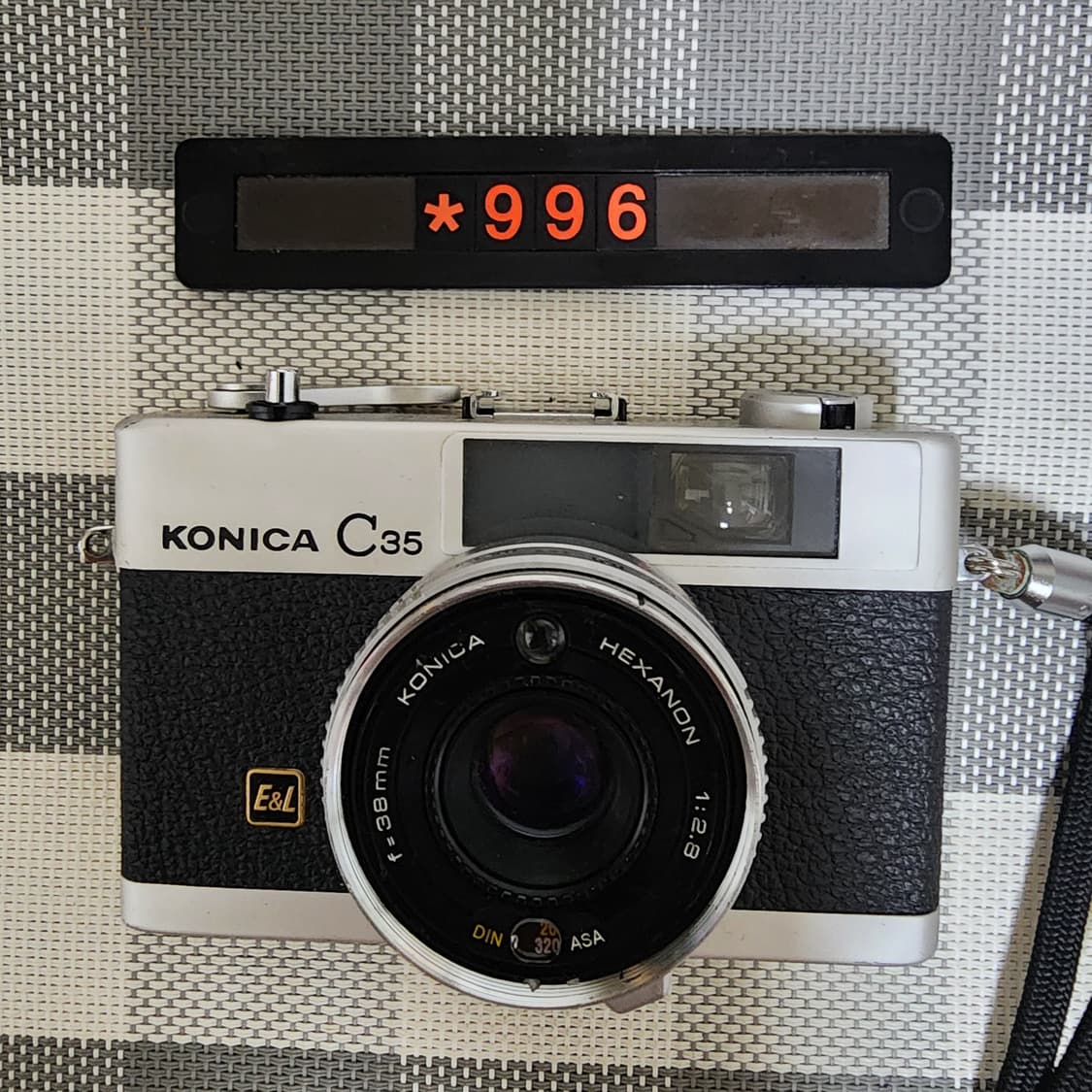 코니카 C 35 E&L 필름카메라 실버바디 상품이미지1