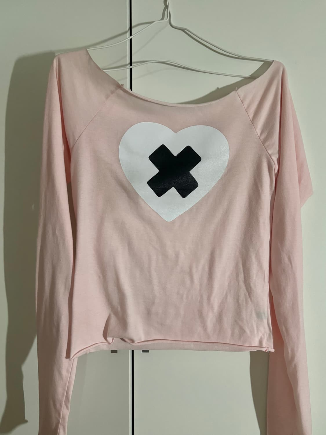 샵페어리 cross heart cut off t-shirt 핑크 상품이미지2