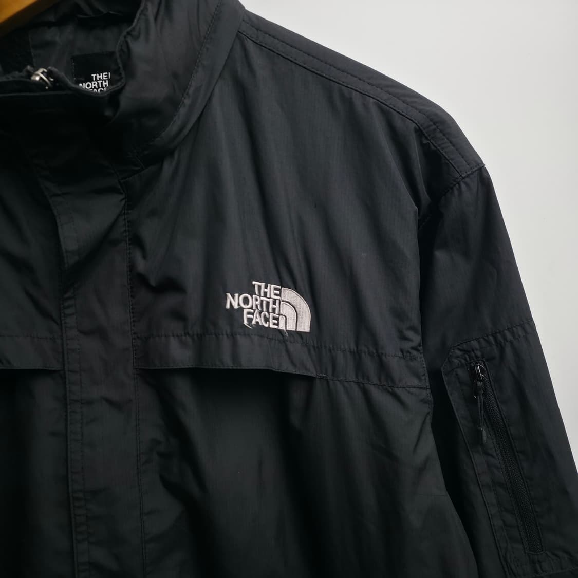 [M] 노스페이스 블랙 바람막이 상품이미지4