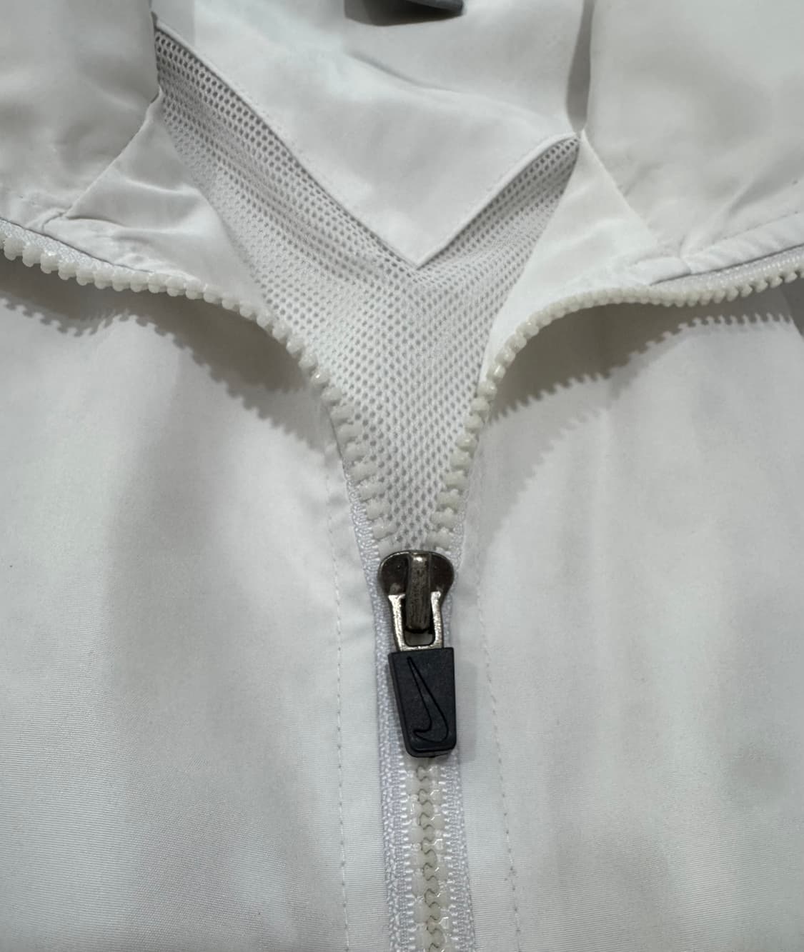 나이키 2002 사이드라인 스우시 화이트 바람막이  상품이미지3