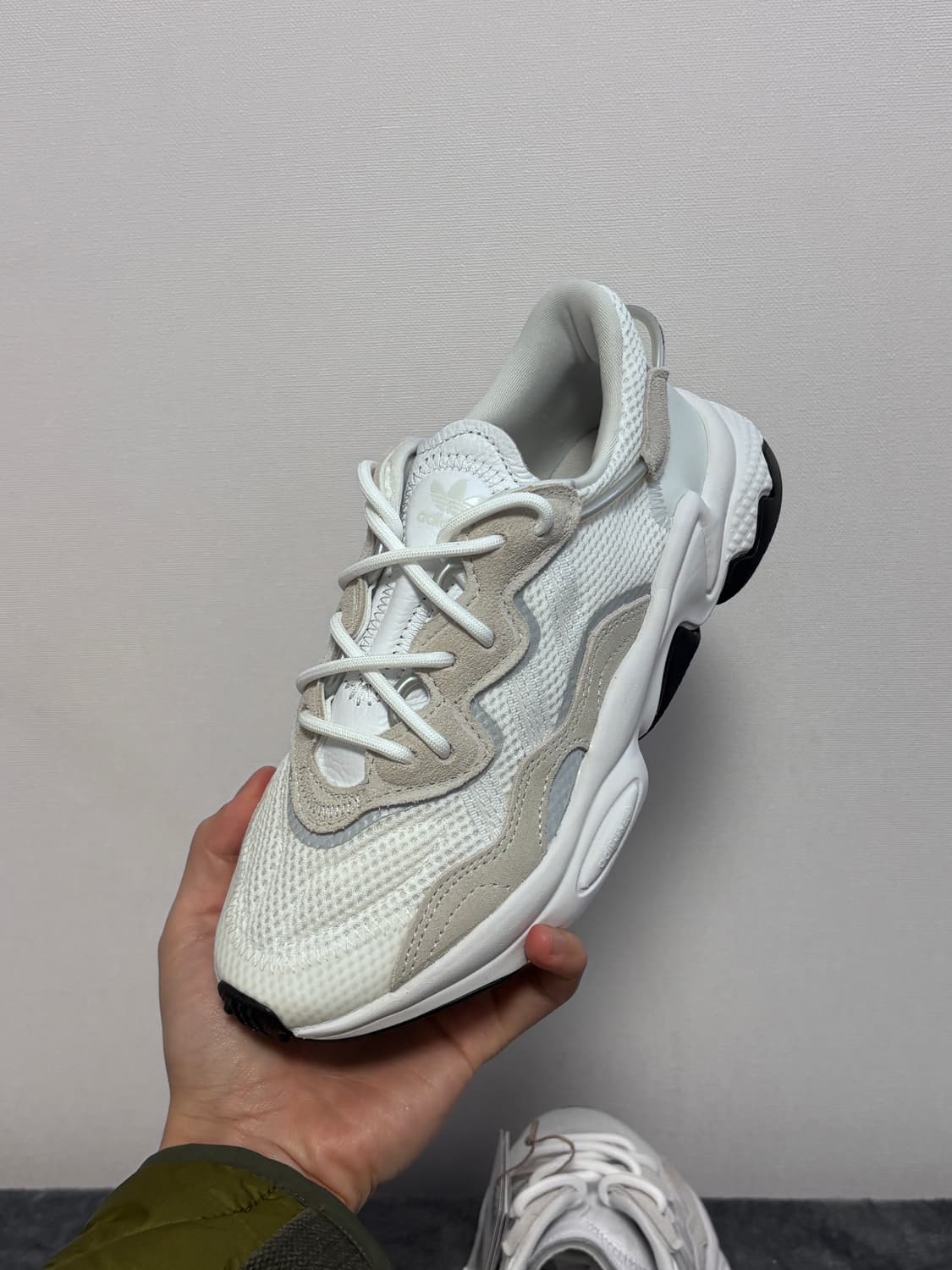 새상품) 220(225~230) 아디다스 코리아 오즈위고 흰색 운동화 상품이미지6