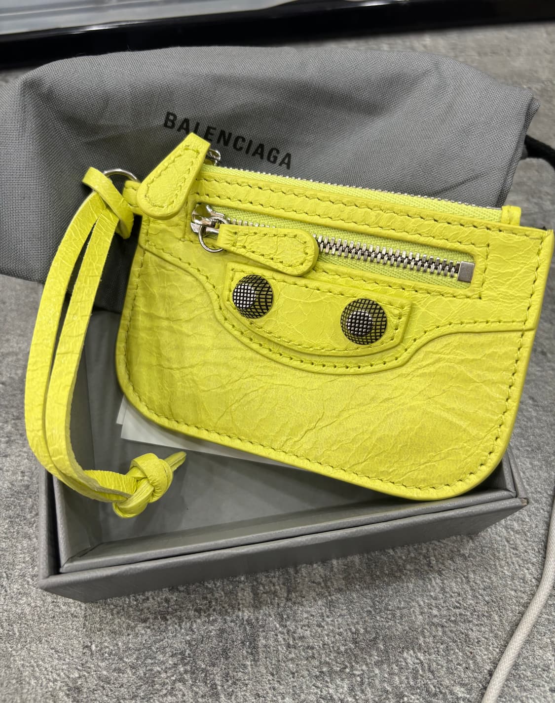 (새상품) 발렌시아가 르카골 램스킨 카드지갑 발렌시아가카드지갑 상품이미지1