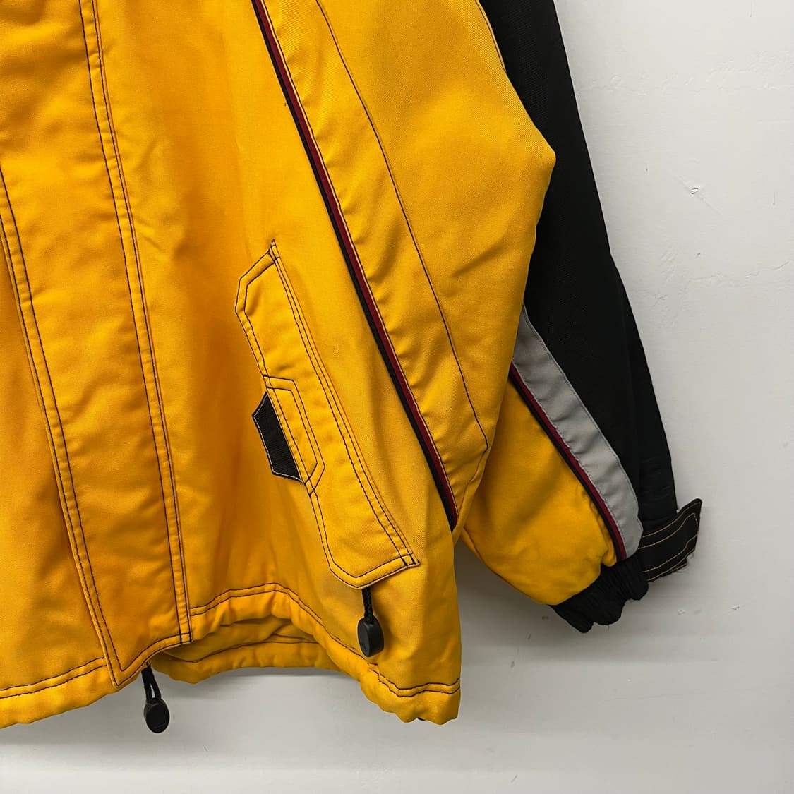 아디다스 올드스쿨 블랙/옐로우 패딩 남M 상품이미지4