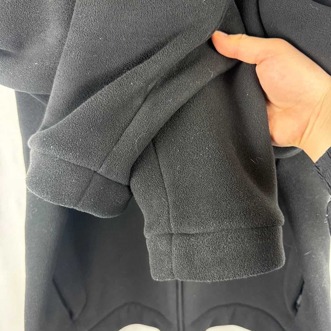 110) 데상트 아우디 스위스 스키 플리스 후드집업 블랙 상품이미지4