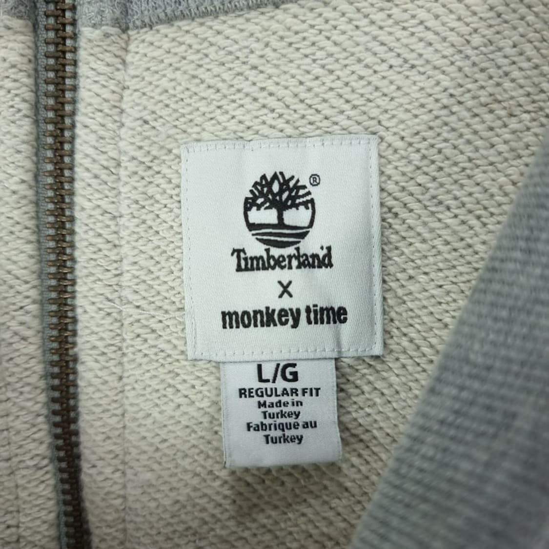 [팀버랜드 X 몽키타임] 빅로고 프린팅 오버핏 맨투맨 그레이 M19637 상품이미지8