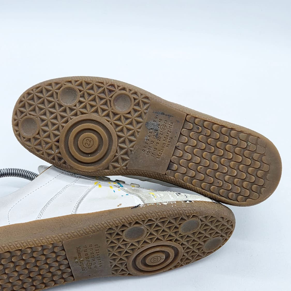 메종 마르지엘라 우먼스 독일군 스니커즈 페인트 (37) 상품이미지3