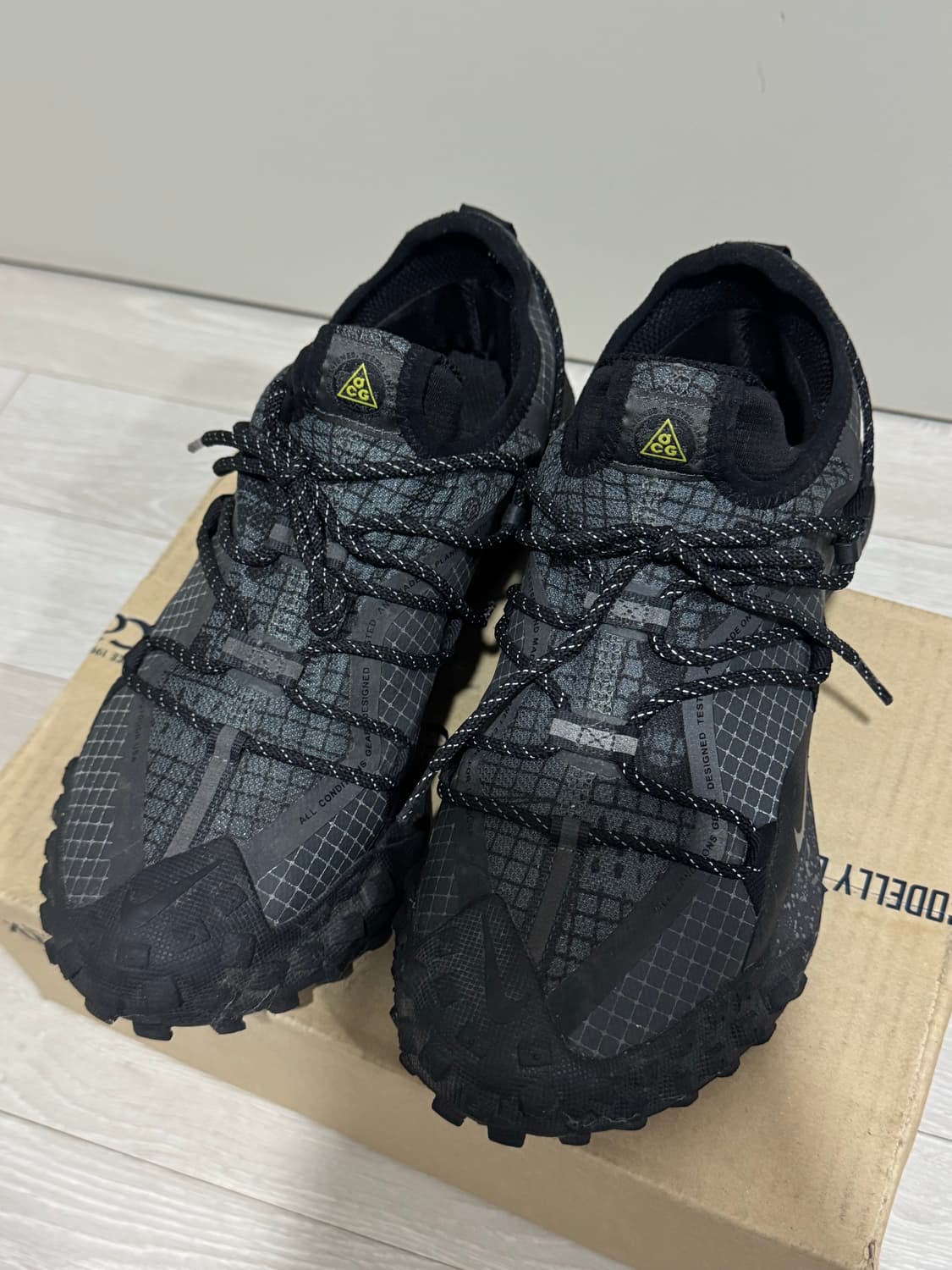 나이키 ACG 마운틴 플라이 로우 고어텍스  상품이미지1