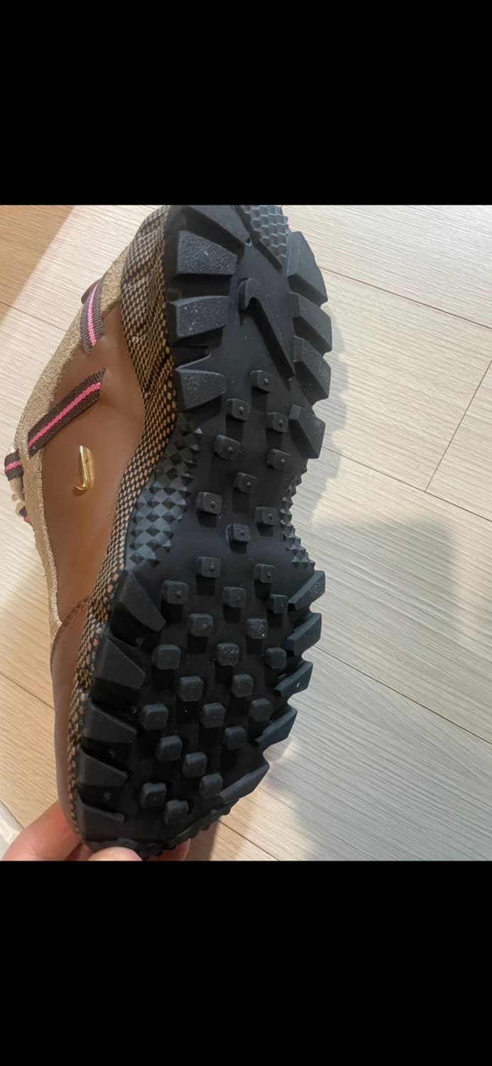 나이키 에어 후마라 LX 자크뮈스 콜라보 브라운 240 상품이미지7