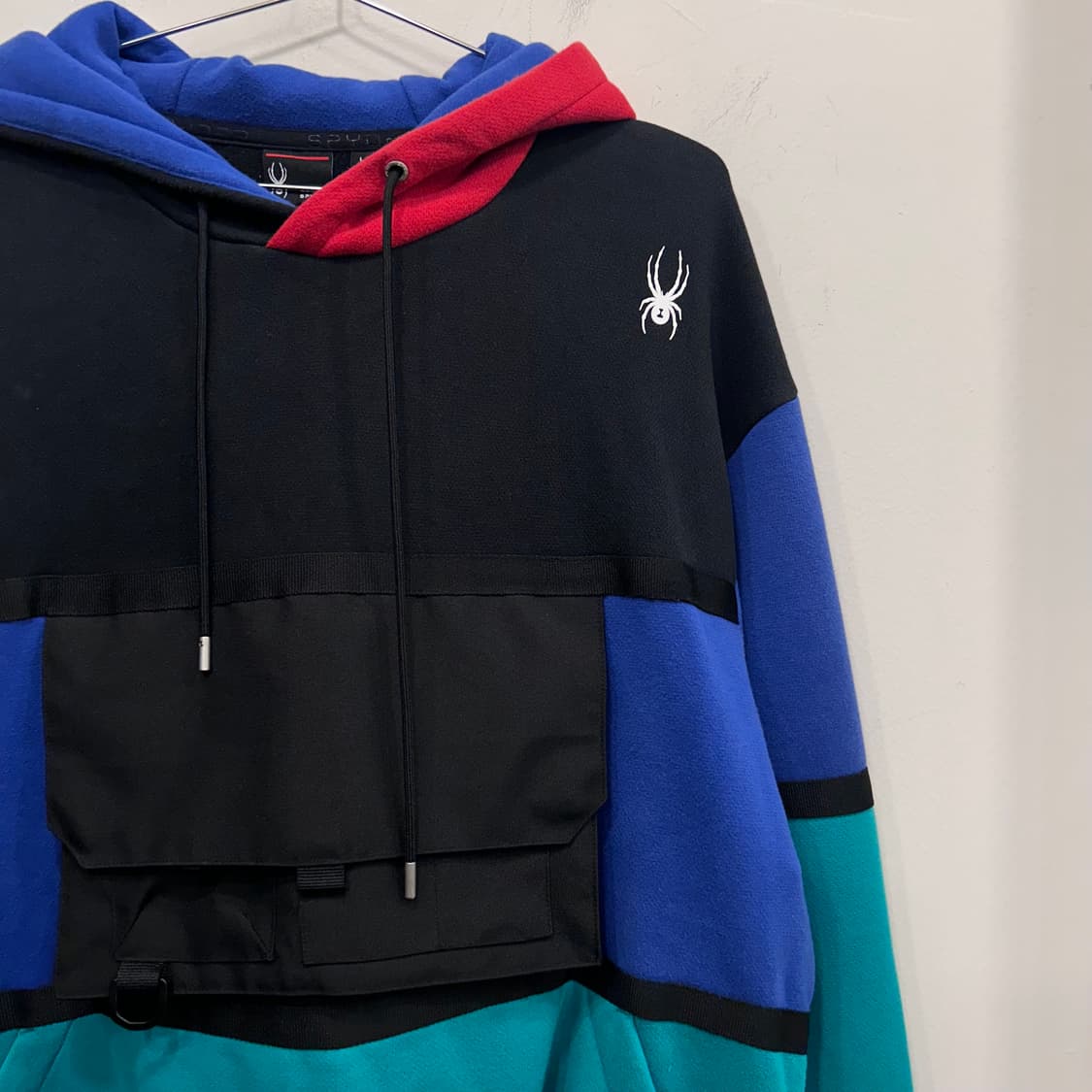 스파이더 컬러 블록 투웨이 테크포켓 후드티 상품이미지1