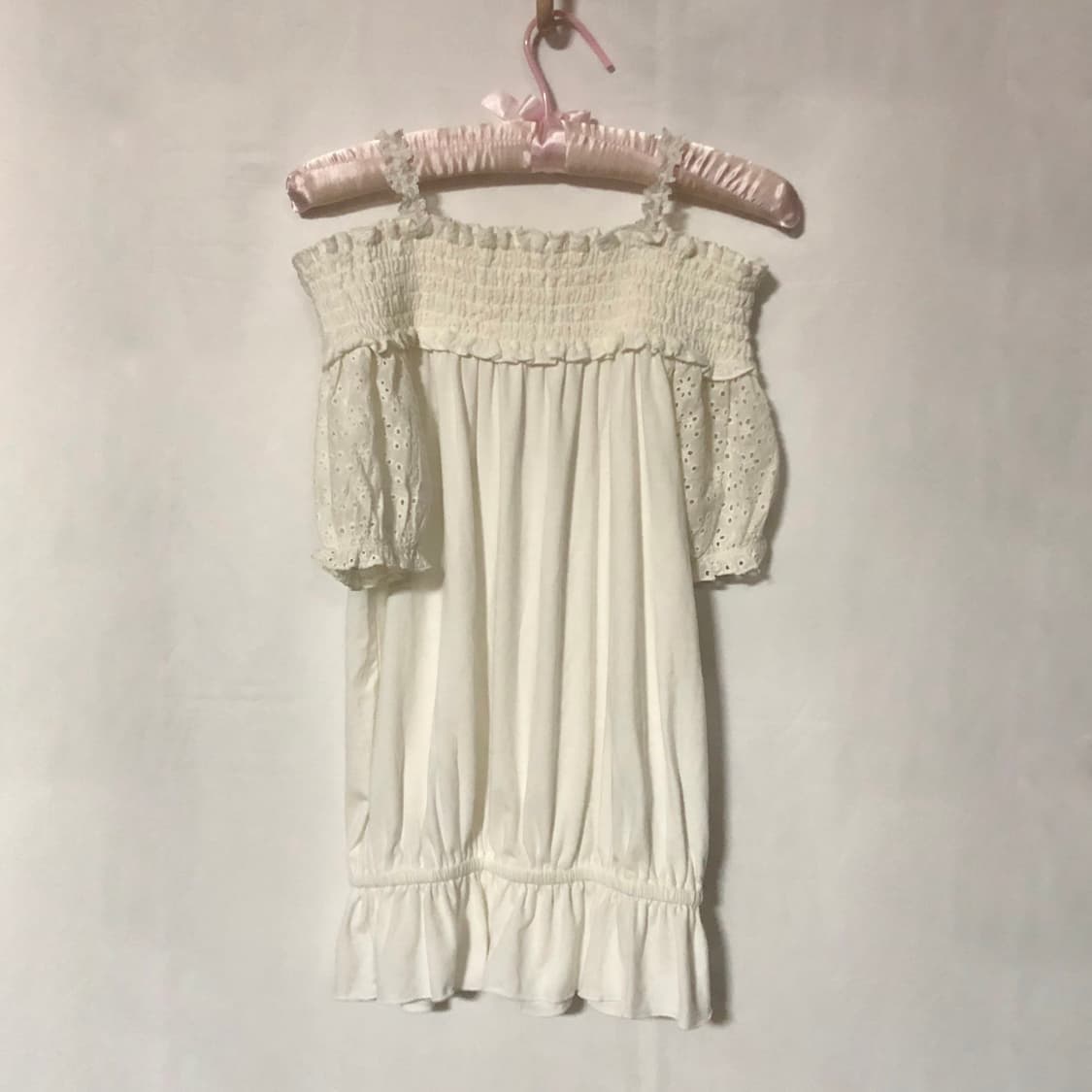 리즈메로 레이스 오프숄더 티셔츠 화이트 상품이미지9