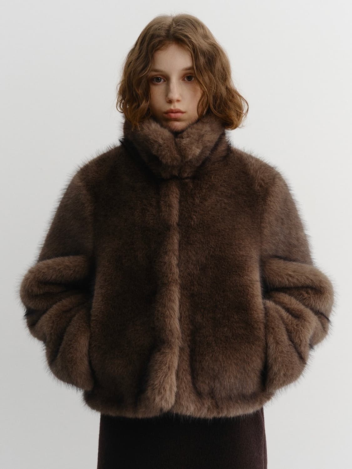 던스트 크롭 퍼 자켓 브라운 상품이미지3