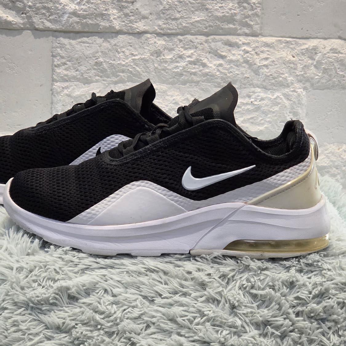 5a-6:나이키 에어 맥스 모션 2 블랙 화이트(275mm) 상품이미지2