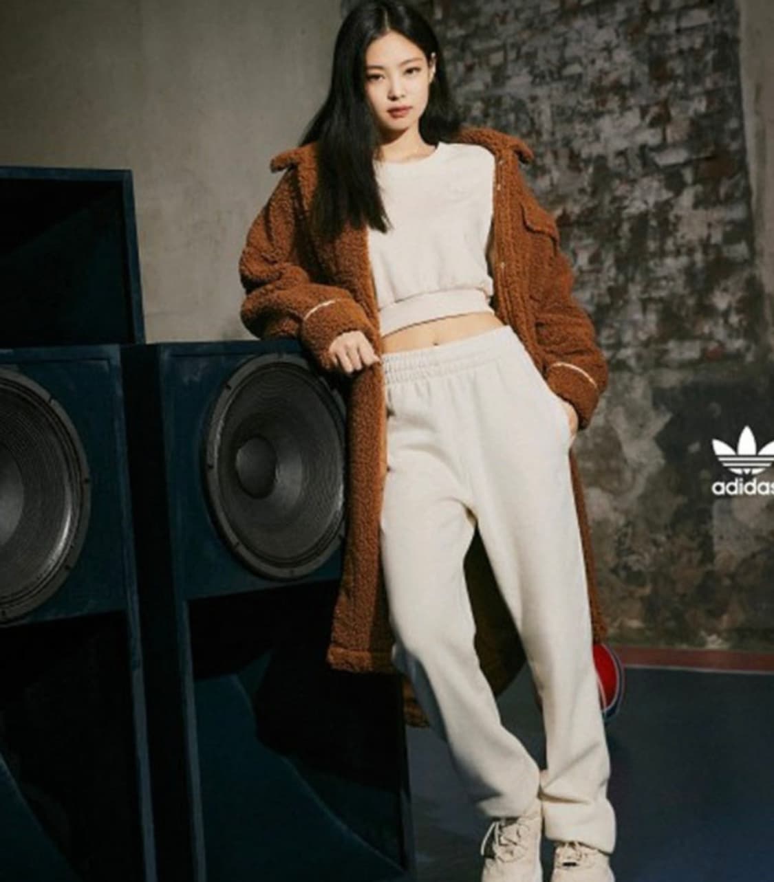 아디다스 아디컬러 쉐르파 플리스 자켓 S 제니, 로제 착용 상품이미지4