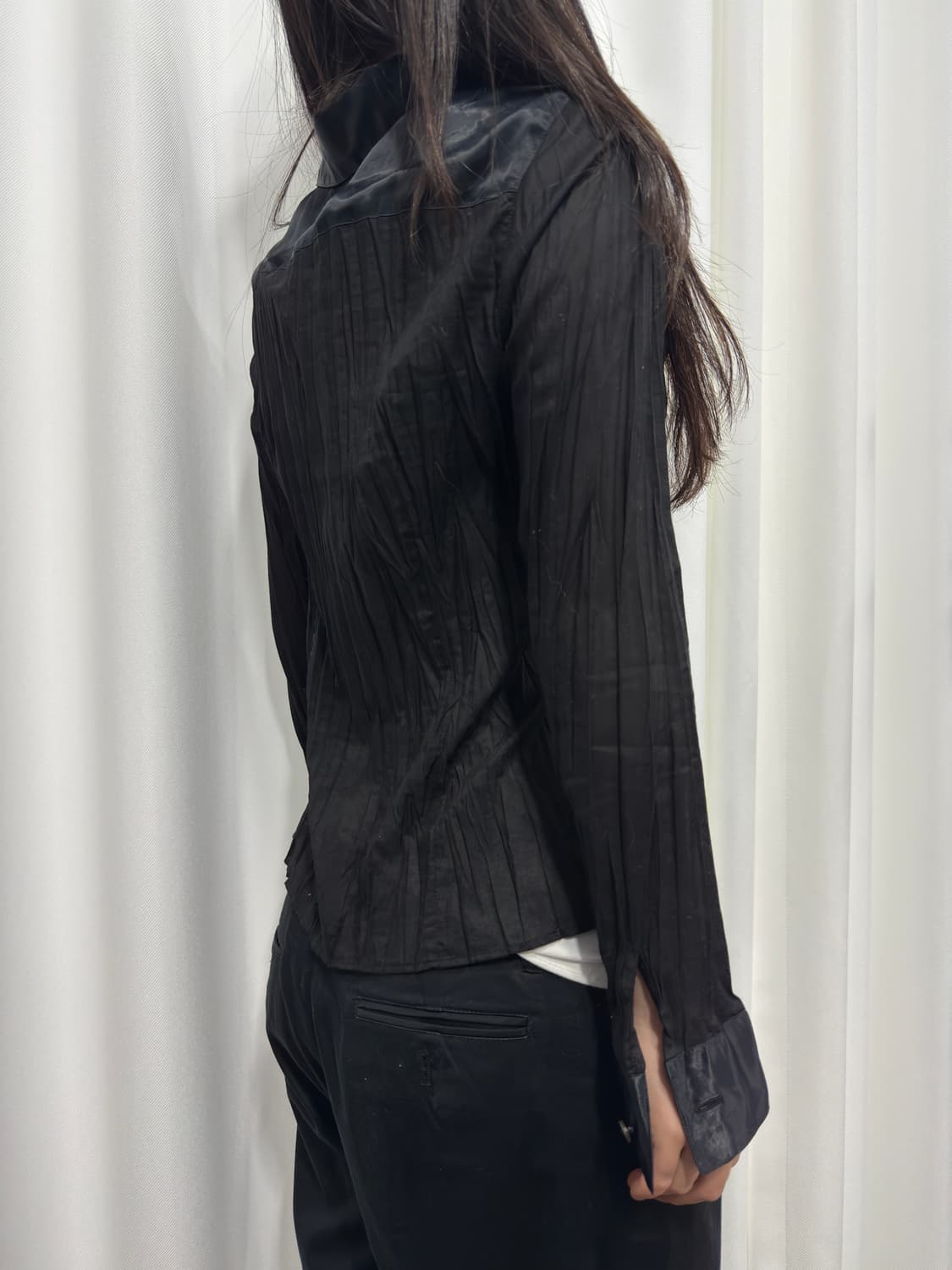 black pleats wrinkle shirt 상품이미지3