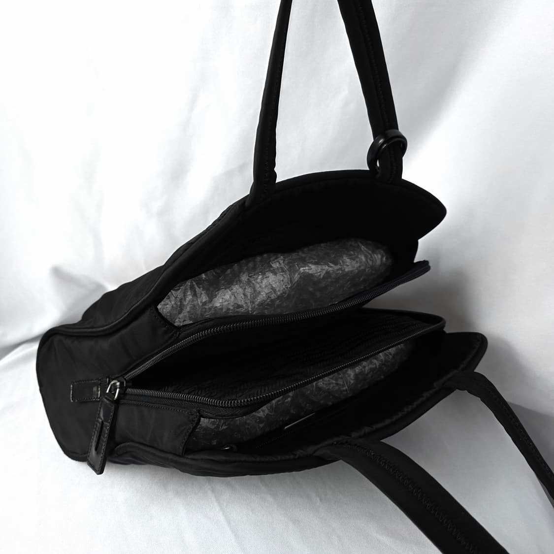 [정품 PRADA] 프라다 포코노 나일론 여성 토트백 상품이미지8