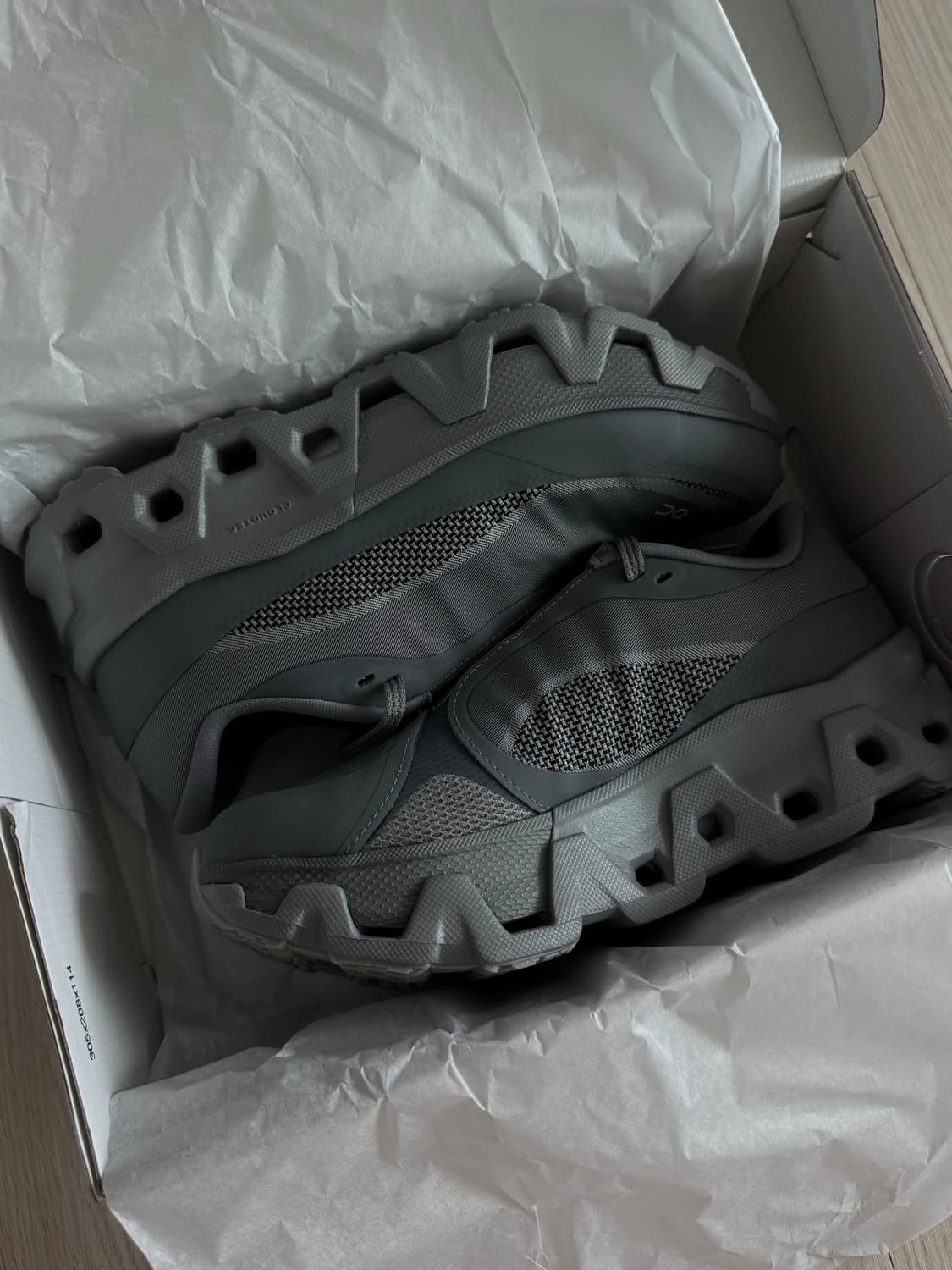 온러닝 파프 클라우드몬스터 하이퍼 그레이 포스트아카이브팩션 상품이미지1