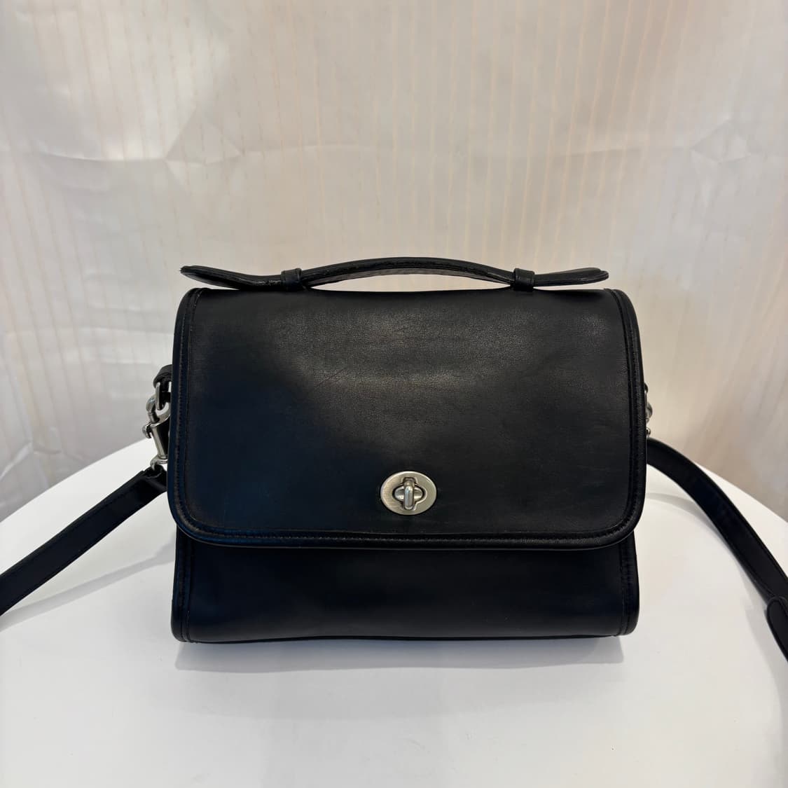 정품 코치 가죽 사첼 크로스백     상품이미지2