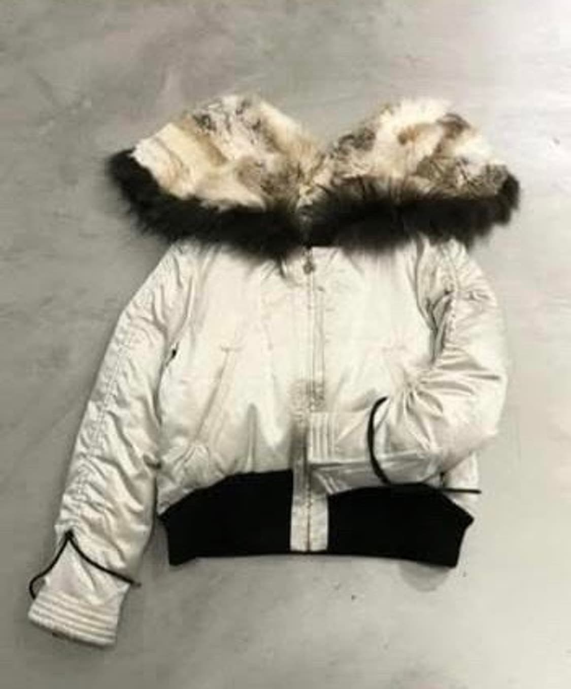 아이보리 후드 케이프 퍼패딩 상품이미지1