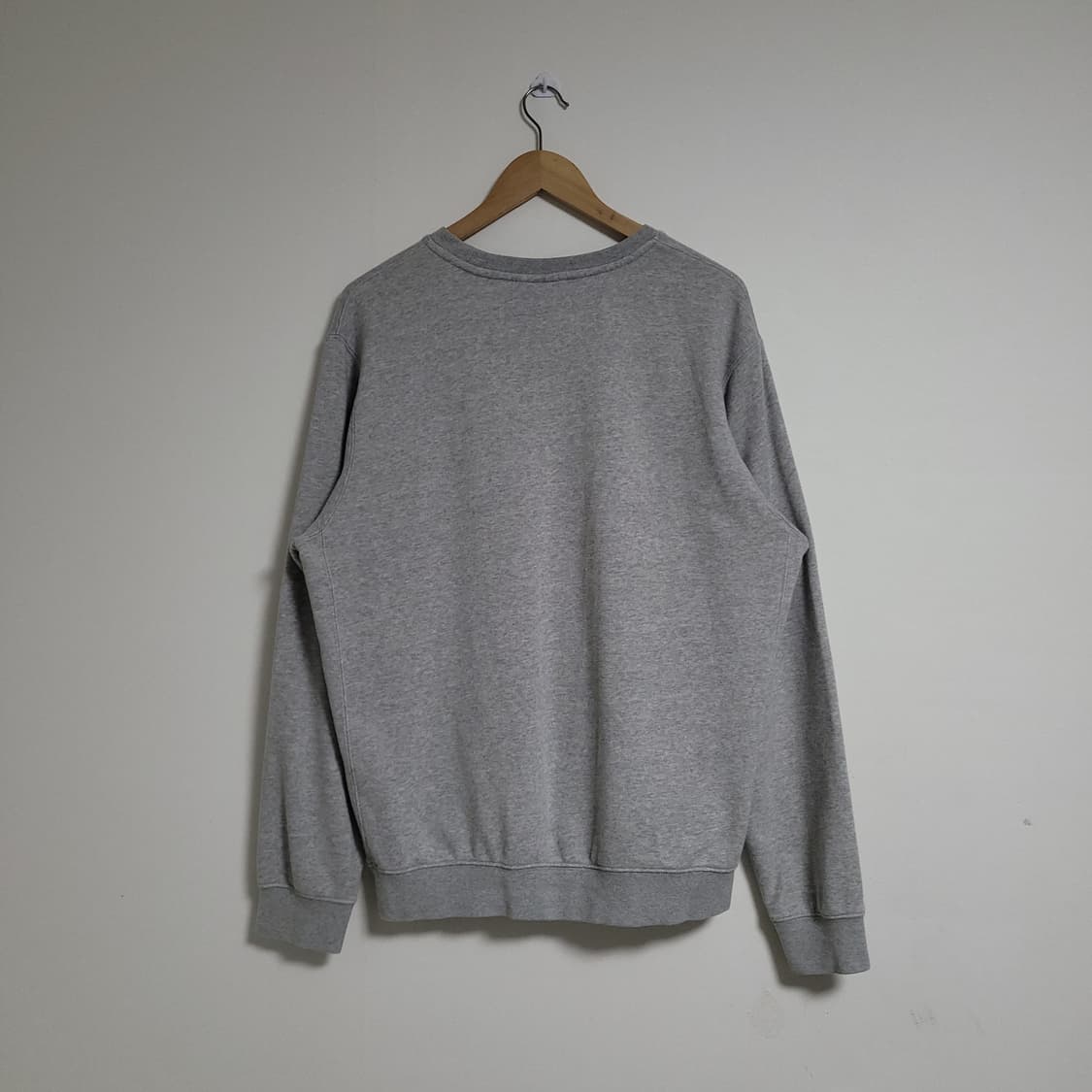 (L) NIKE 나이키 스우시 맨투맨 그레이 상품이미지4